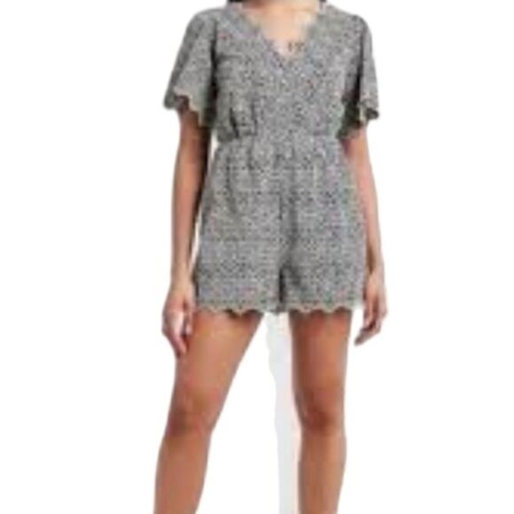 EC EXPRESS EYELET LACE ROMPER W/ ELASTIC WAIST SZ.XS - Picture 1 of 7